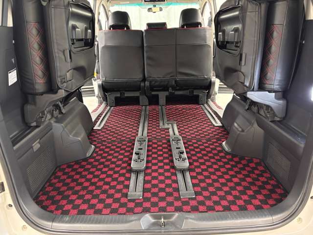 TOYOTA VELLFIRE 2011