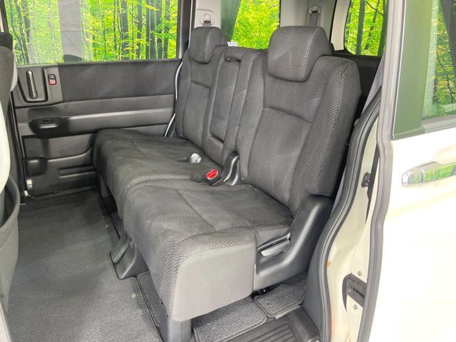 HONDA STEPWAGON SPADA 2011