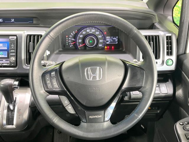 HONDA STEPWAGON SPADA 2011