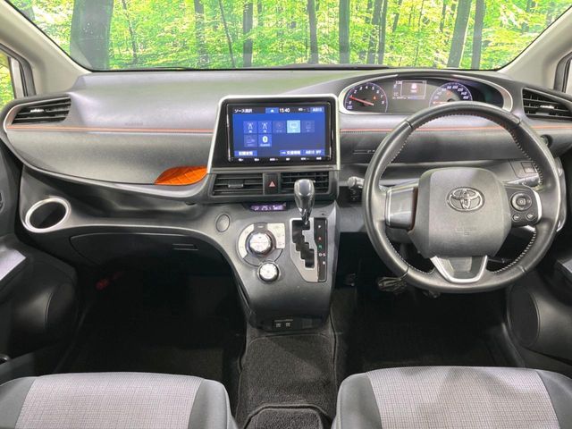 TOYOTA SIENTA 2019
