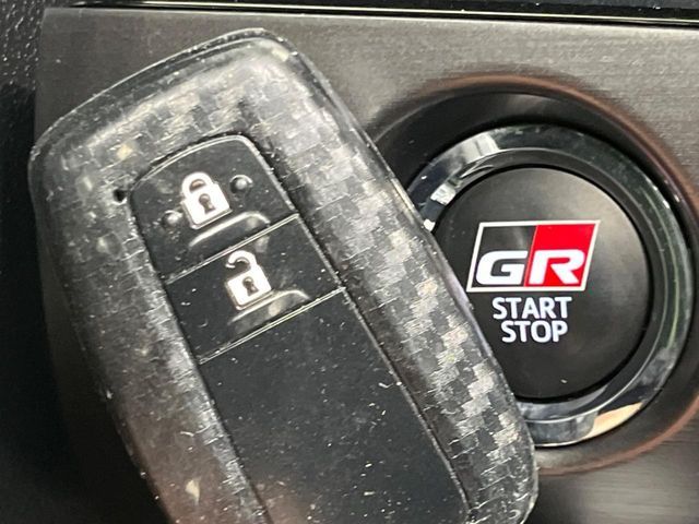 TOYOTA PRIUS PHV 2018