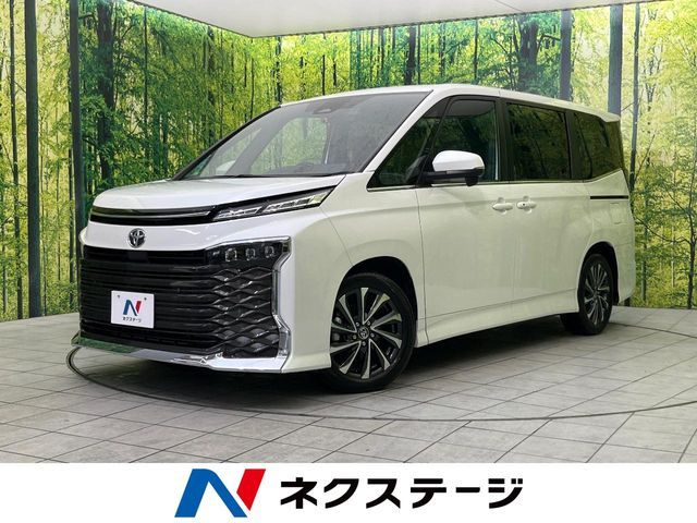 TOYOTA VOXY 2025