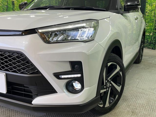 TOYOTA RAIZE HYBRID 2022