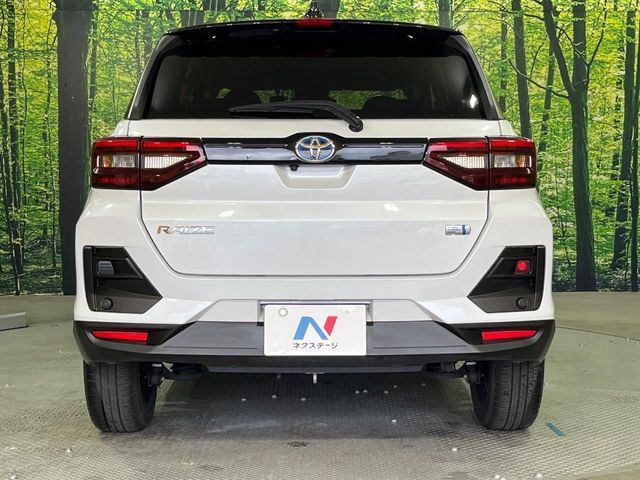 TOYOTA RAIZE HYBRID 2022