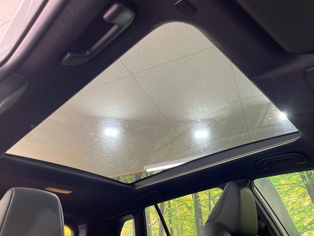 TOYOTA COROLLA CROSS HYBRID 2025