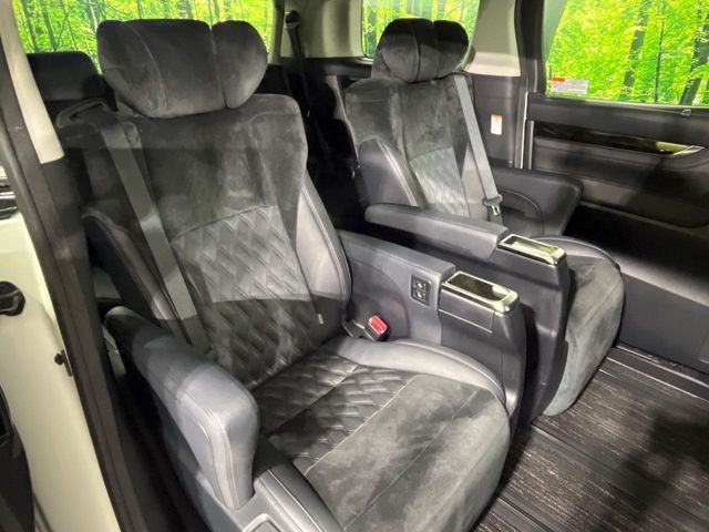 TOYOTA VELLFIRE 2017