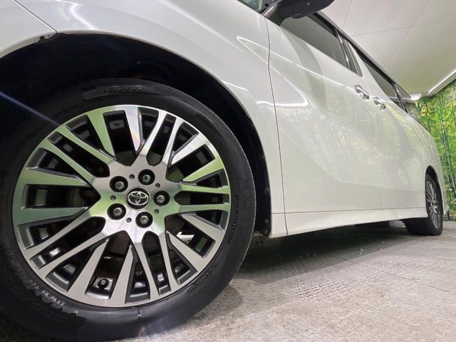 TOYOTA VELLFIRE 2017