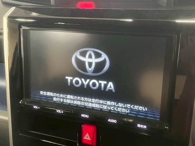 TOYOTA ROOMY 2017