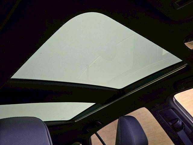 TOYOTA HARRIER HYBRID 2022