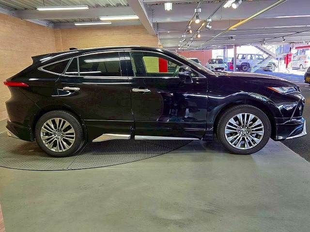 TOYOTA HARRIER HYBRID 2022