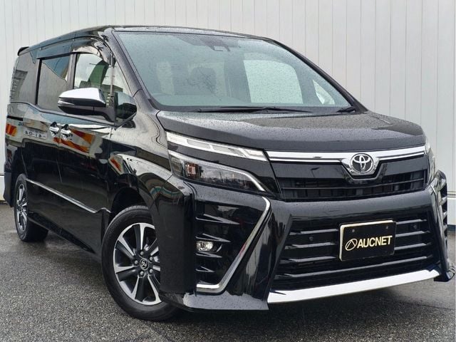 TOYOTA VOXY 4WD 2020