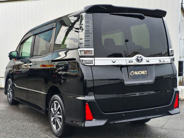 TOYOTA VOXY 4WD 2020