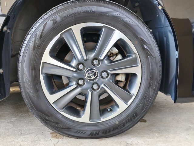 TOYOTA VOXY 4WD 2020