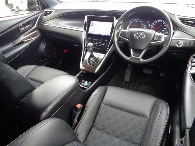 TOYOTA HARRIER 4WD 2014
