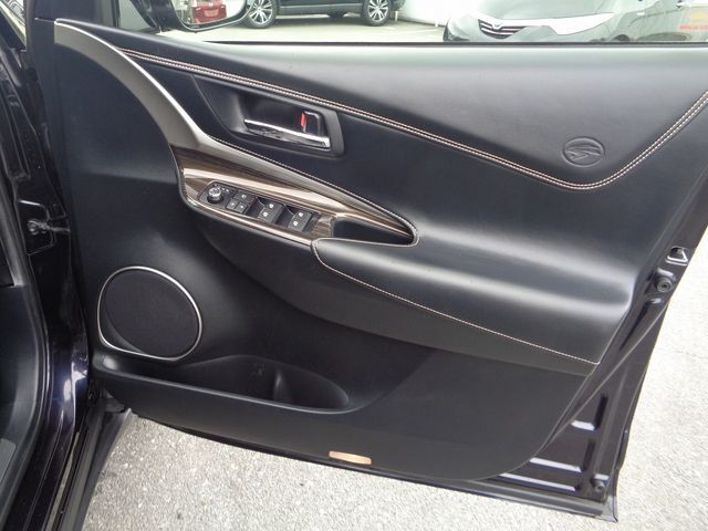 TOYOTA HARRIER 4WD 2014