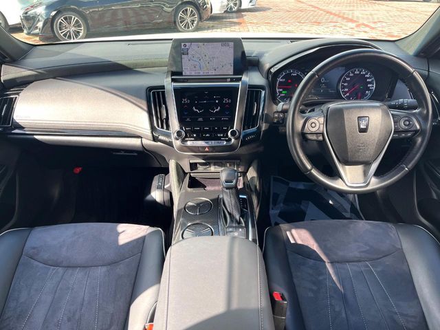 TOYOTA CROWN sedan hybrid 2018