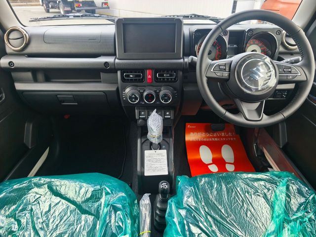 SUZUKI JIMNY NOMADE 2025