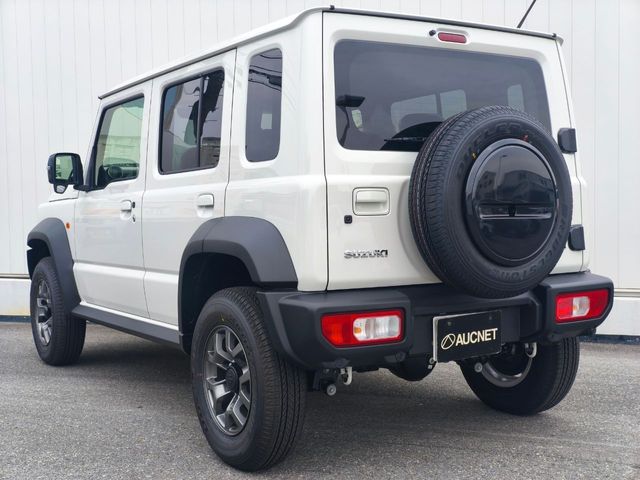 SUZUKI JIMNY NOMADE 2025