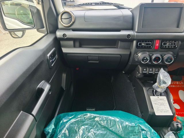 SUZUKI JIMNY NOMADE 2025