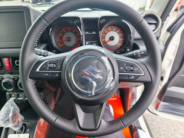 SUZUKI JIMNY NOMADE 2025