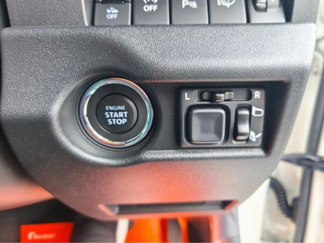 SUZUKI JIMNY NOMADE 2025