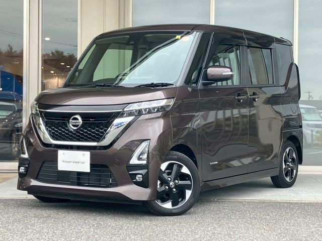 NISSAN ROOX 2023