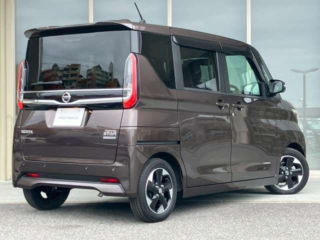 NISSAN ROOX 2023