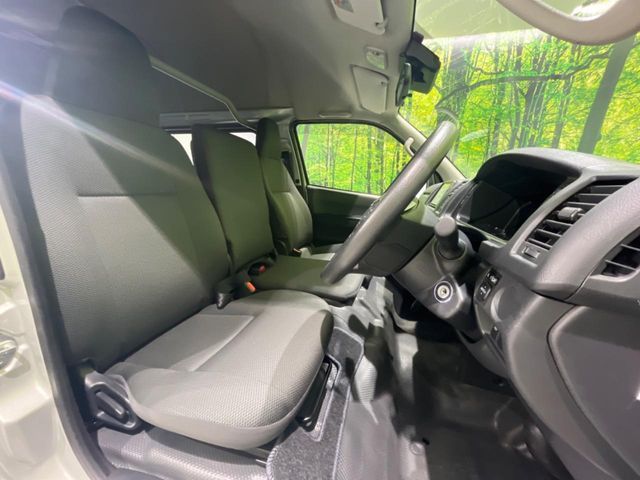 TOYOTA HIACE van 1.25t 2WD 2024