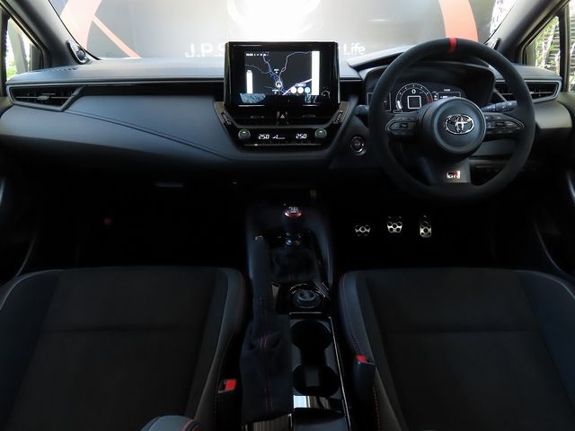 TOYOTA GR COROLLA 2025