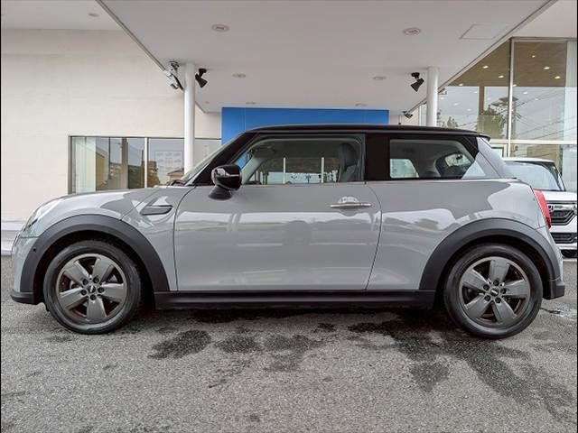 BMW MINI COOPER D 2022