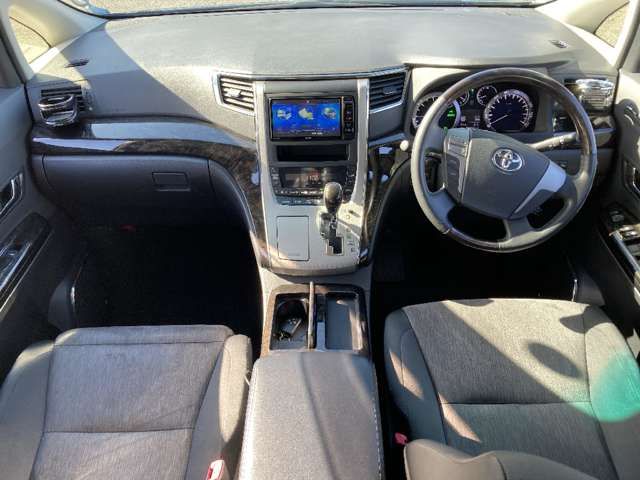 TOYOTA VELLFIRE  HYBRID 4WD 2014