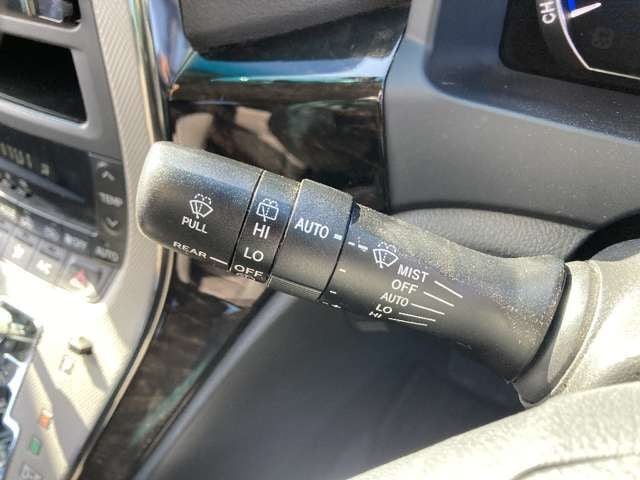 TOYOTA VELLFIRE  HYBRID 4WD 2014