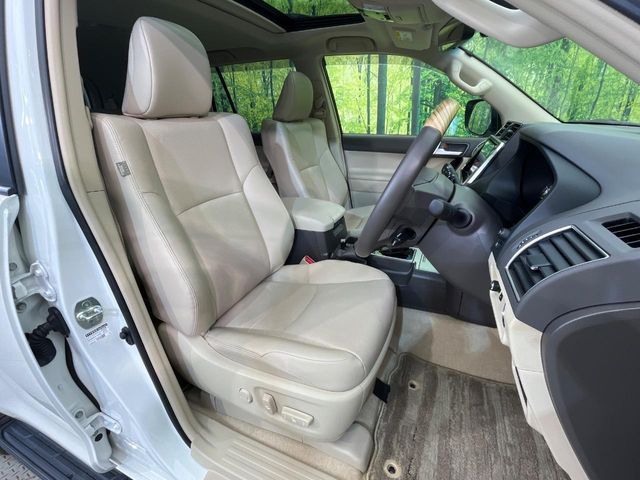 TOYOTA LANDCRUISER PRADO 2023