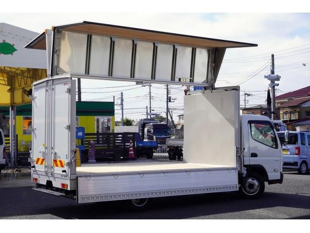 MITSUBISHI CANTER 2023