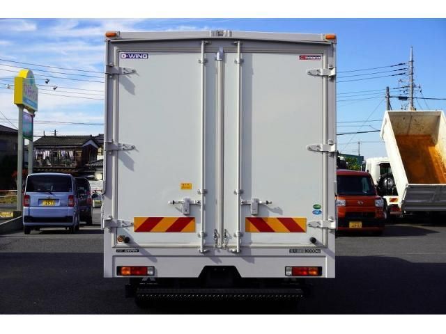 MITSUBISHI CANTER 2023