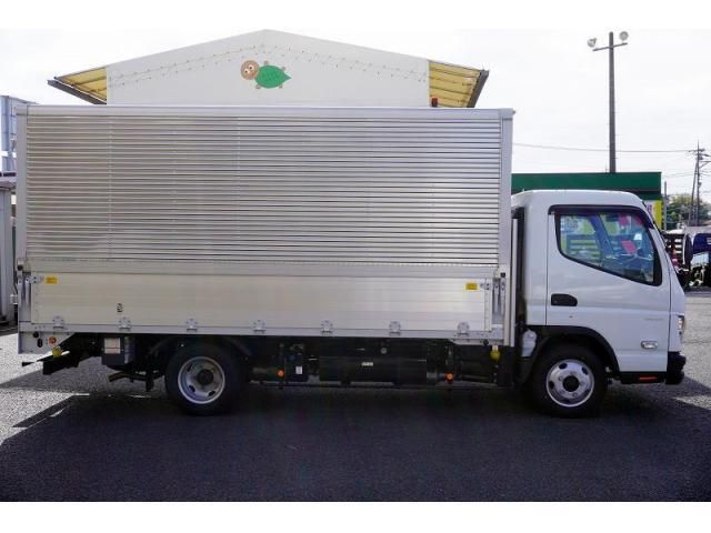 MITSUBISHI CANTER 2023