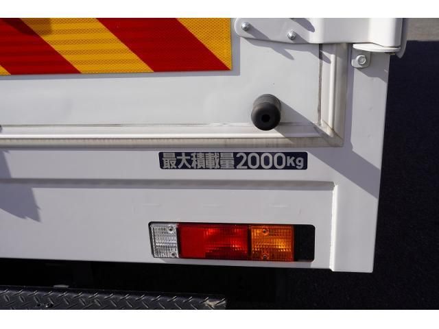 MITSUBISHI CANTER 2023