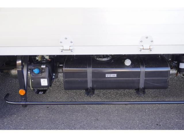 MITSUBISHI CANTER 2023