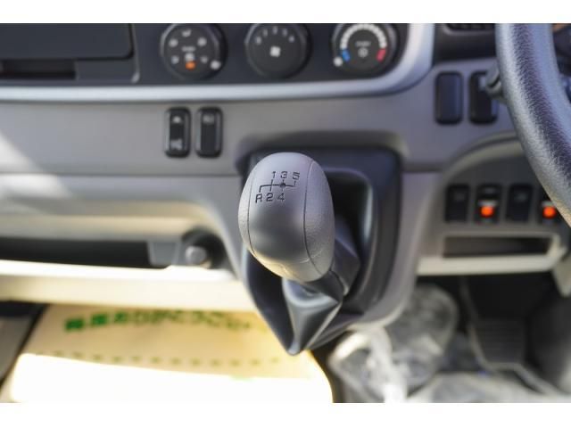 MITSUBISHI CANTER 2023