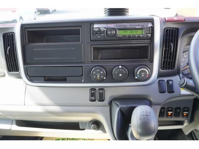 MITSUBISHI CANTER 2023