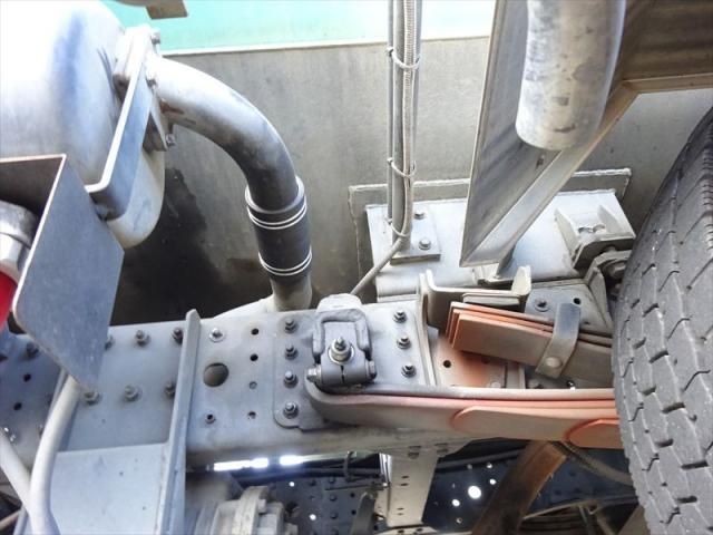 MITSUBISHI CANTER 2015