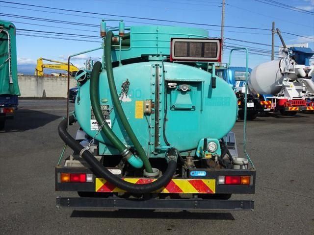 MITSUBISHI CANTER 2015