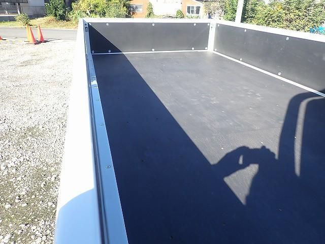 MITSUBISHI CANTER 2025