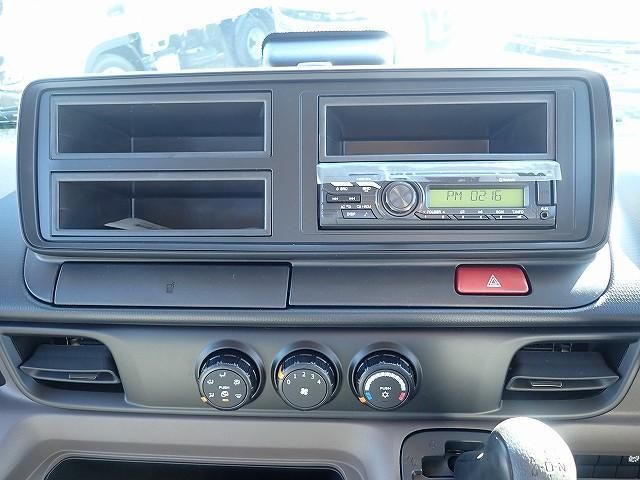 MITSUBISHI CANTER 2025