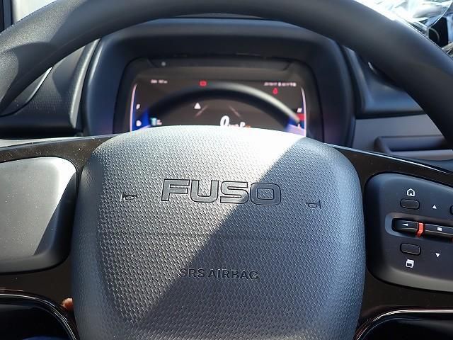 MITSUBISHI CANTER 2025