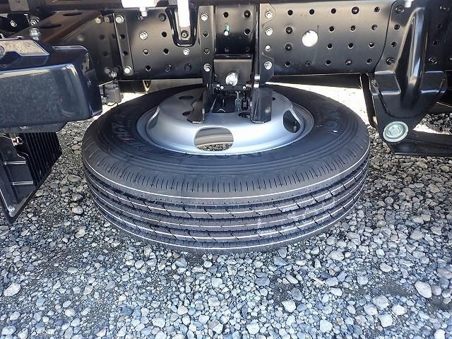 MITSUBISHI CANTER 2025