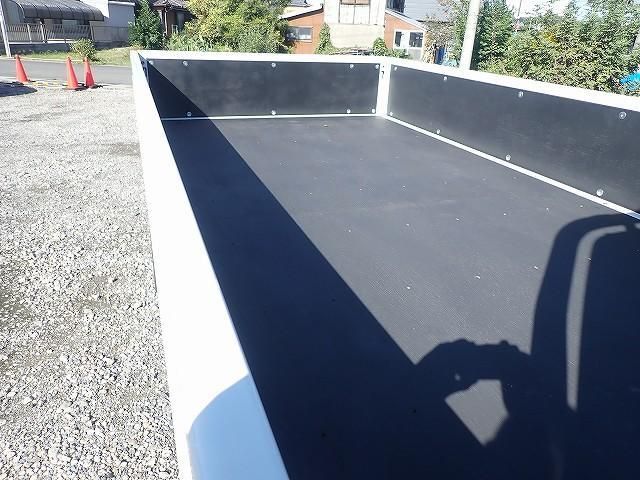 MITSUBISHI CANTER 2025