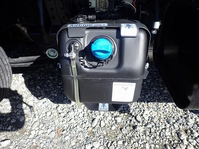 MITSUBISHI CANTER 2025