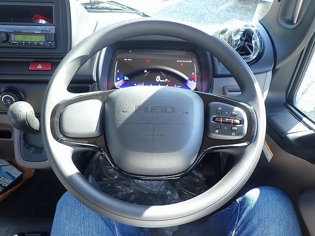 MITSUBISHI CANTER 2025