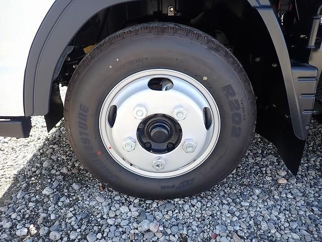 MITSUBISHI CANTER 2025